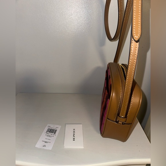 Coach Mini Camera Bag! - Picture 4 of 9